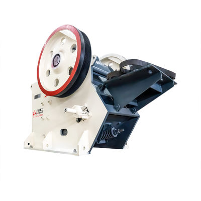 プライマリ・クラッシング・マシン プラント 石/鉱石 磨損部分と容量200-500t/h 最大供給サイズ750mm